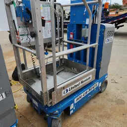 2017 Genie GR-12 Self-Propelled One-Person Lift