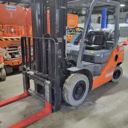 2018 Toyota 8FGU25 Warehouse Forklift