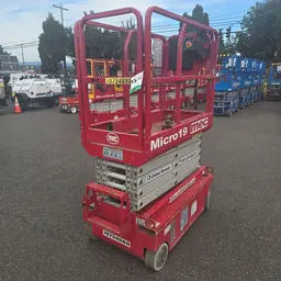 2018 MEC MICRO 19 Scissor Lift
