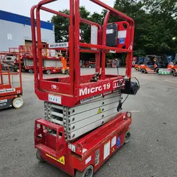 2018 MEC MICRO 19 Scissor Lift