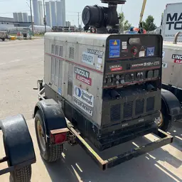 2019 Lincoln Electric VANTAGE 549 Welder