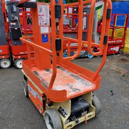 2017 JLG 1230ES Self-Propelled One-Person Lift