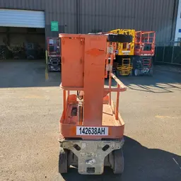 2014 JLG 1230ES Self-Propelled One-Person Lift
