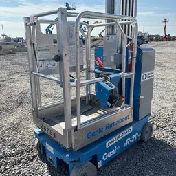 2017 Genie GR-20 Self-Propelled One-Person Lift