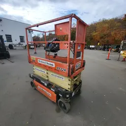 2017 JLG 1932R Scissor Lift