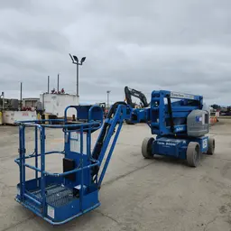 2016 Genie Z-40/23N RJ Articulating Boom Lift