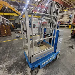 2017 Genie GR-20 Self-Propelled One-Person Lift