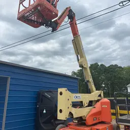 2013 JLG E400AJPN Articulating Boom Lift