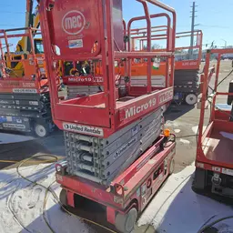 2018 MEC MICRO 19 Scissor Lift