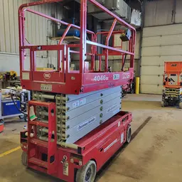 2017 MEC 4046SE Scissor Lift