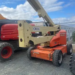 2012 JLG E450AJ Articulating Boom Lift