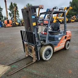2018 Toyota 8FDU30 Warehouse Forklift