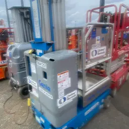 2017 Genie GR-20 Self-Propelled One-Person Lift