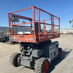 2018 Skyjack SJ6832RT Rough Terrain Scissor Lift