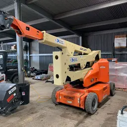 2014 JLG E400AJPN Articulating Boom Lift
