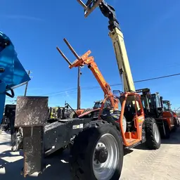 2016 JLG 1055 Forklift