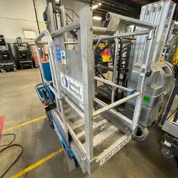 2017 Genie GR-20 Self-Propelled One-Person Lift
