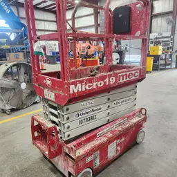 2018 MEC MICRO 19 Scissor Lift