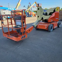 2017 JLG E400AN Articulating Boom Lift