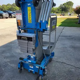 2018 Genie AWP-30SDC Pusharound Lift