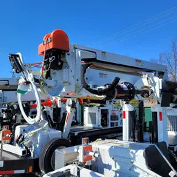 2022 S.D.P. Manufacturing EZ55MLP Digger Derrick