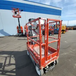 2018 Skyjack SJ12 Self-Propelled One-Person Lift