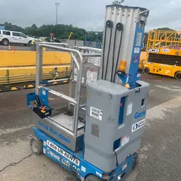 2016 Genie GR-20 Self-Propelled One-Person Lift