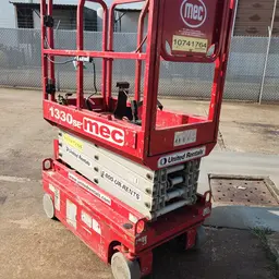 2018 MEC 1330SE Scissor Lift