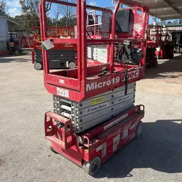 2018 MEC MICRO 19 Scissor Lift