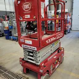 2017 MEC 1330SE Scissor Lift