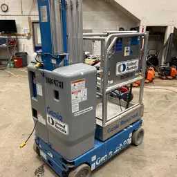 2018 Genie GR-20 Self-Propelled One-Person Lift