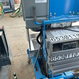 2019 Genie AWP30 Pusharound Lift