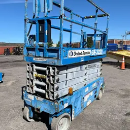 2014 Genie GS-3232 Scissor Lift