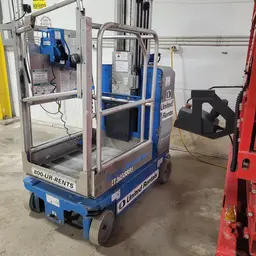 2018 Genie GR-20 Self-Propelled One-Person Lift