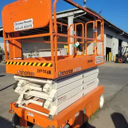 2018 Snorkel S4732E Scissor Lift